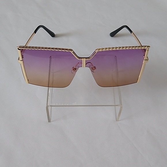 Accessories - ✨"Sassy -N- Classy" fashion glasses✨